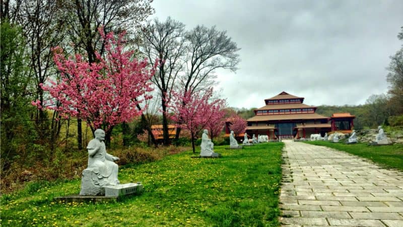 The Great Buddha Hall at the Chuang Yen Monastery