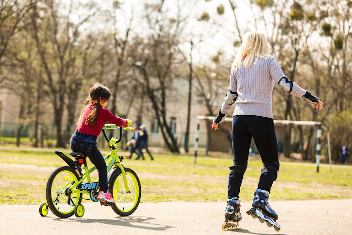 Bicycle and inline skater at Bronx River Parkway Bicycle Sundays
